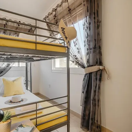 Villa Lola